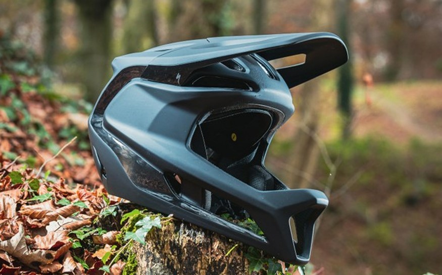 Motocross Goggles vs. Full Face Helmet Which is Better? Ford New Models 2023