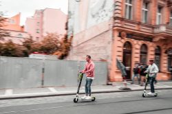 electric scooter vs car 250x166