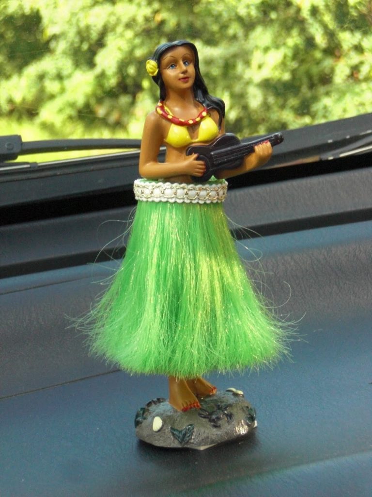 fat hula girl dashboard